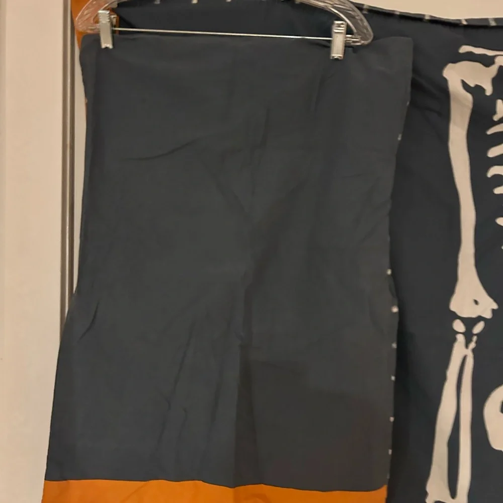 Skeleton twin duvet cover with pillow case